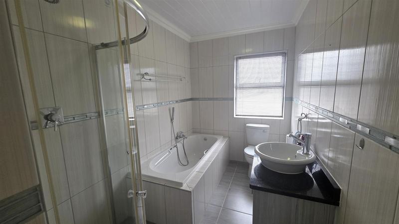 3 Bedroom Property for Sale in Seemeeu Park Western Cape